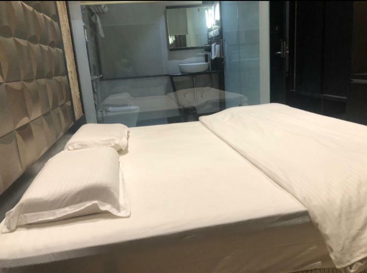 Hotel Virat Ambe Sports Club Ulhāsnagar Zewnętrze zdjęcie